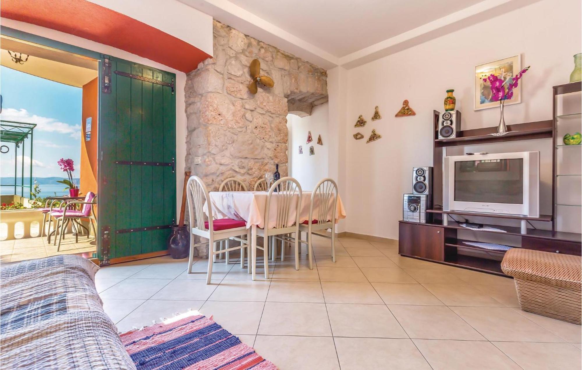 Awesome Home In Podgora With Kitchen Exteriör bild
